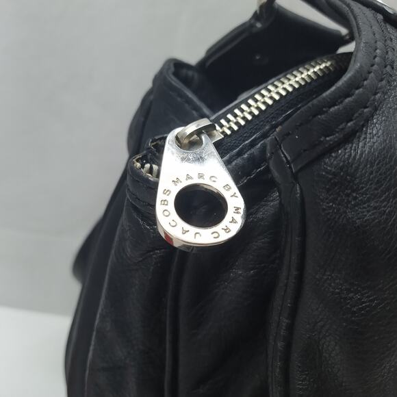 Marc By Marc Jacobs Black Leather Turnlock Pockets Zipper Closure Shoulder Bag - Picture 8 of 16